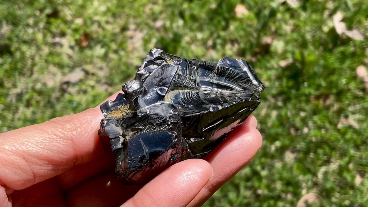 シュンガイト 鉱石