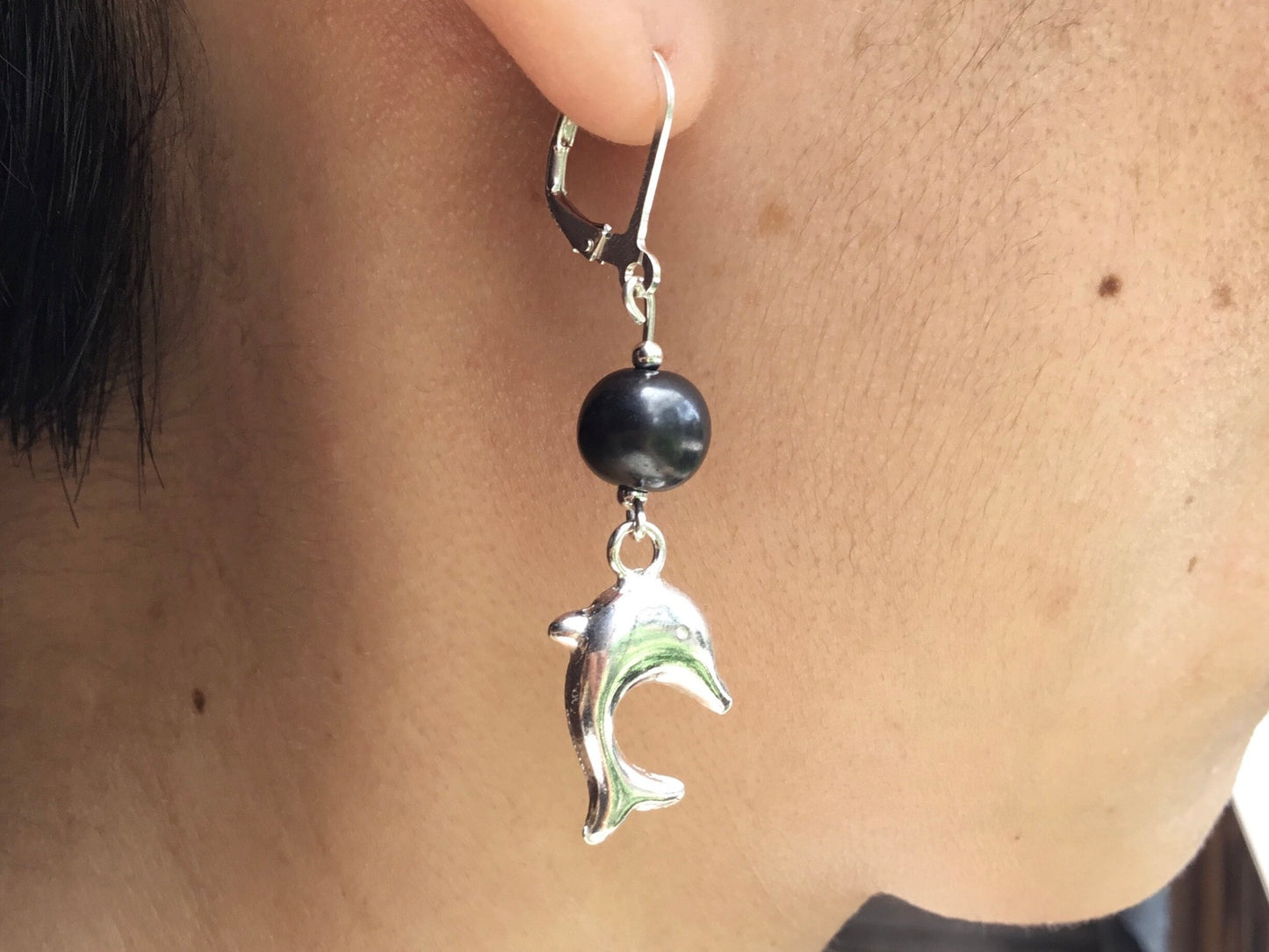 シュンガイト ピアス D