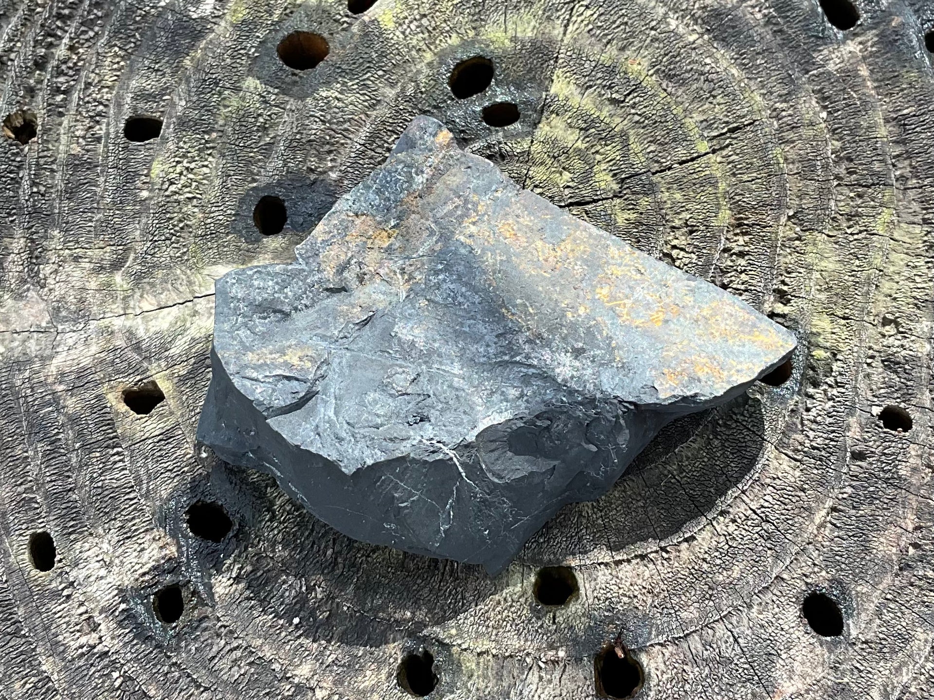 シュンガイト原石 54g – シュンガイトセンタージャパン