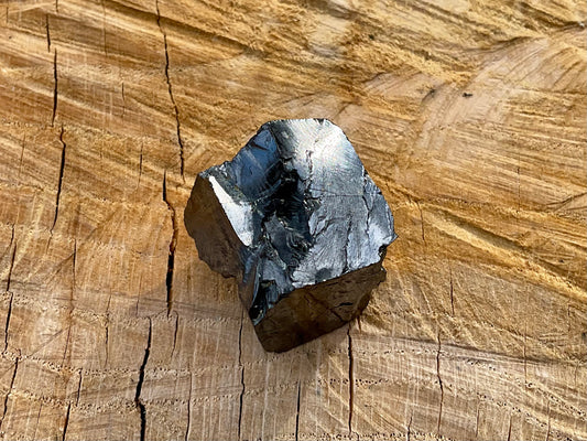 スーパーエリートシュンガイト マクラメペンダント 9g (59)